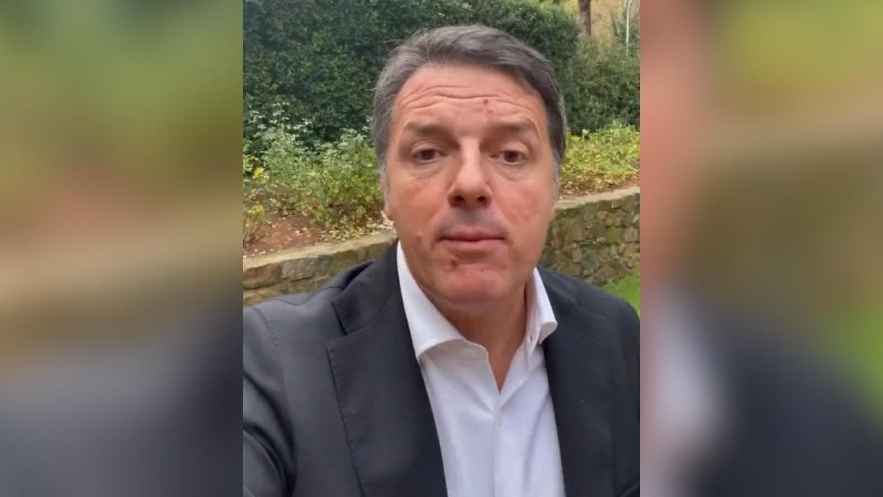 La maggioranza azzera il bonus cultura dei diciottenni. Renzi: "E' folle, uccide il nostro futuro"