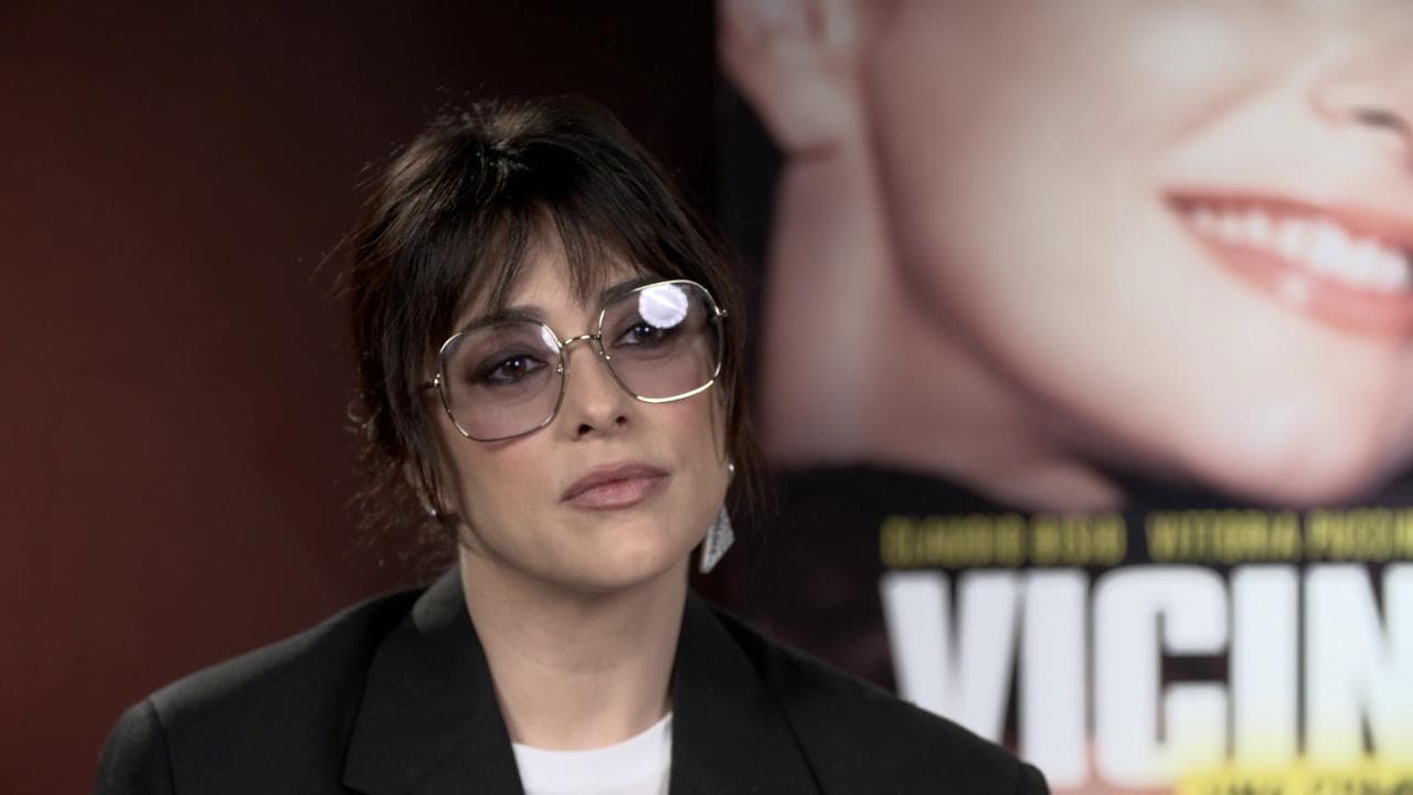 'Vicini di casa', Valentina Lodovini: "In Italia parliamo troppo poco di sesso"