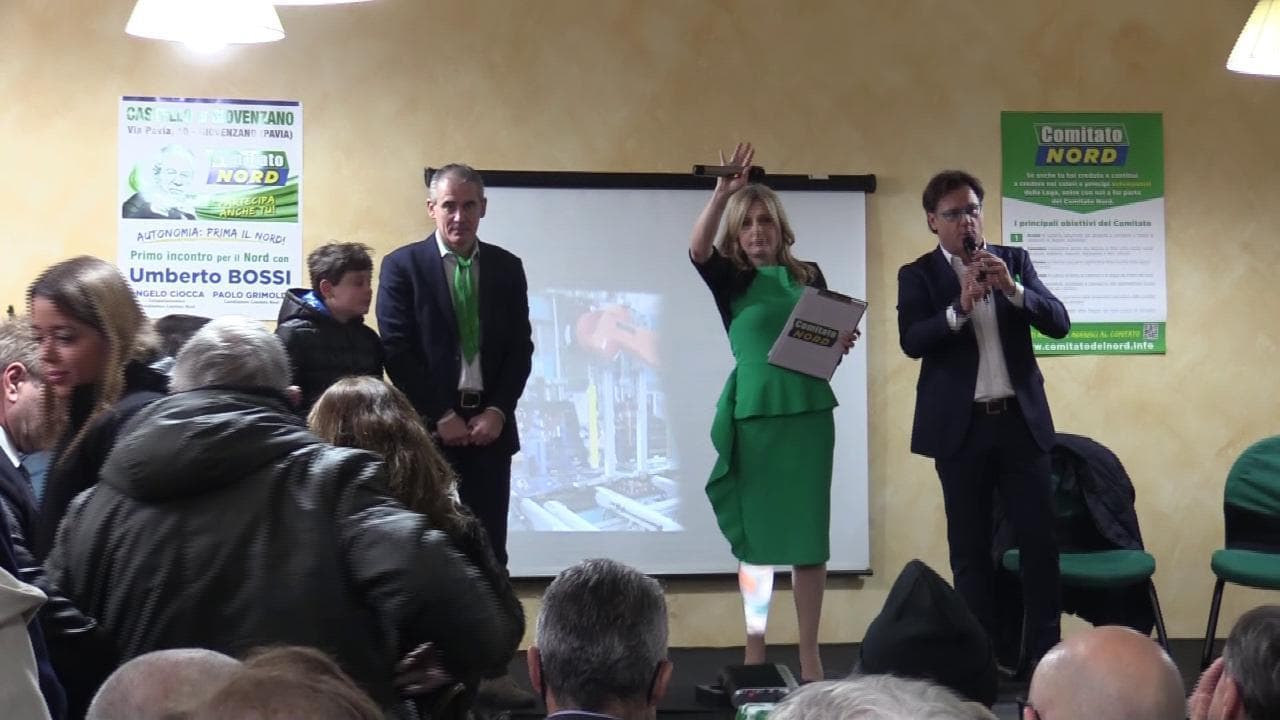 Lega, all'incontro con Bossi l'ira dei militanti contro Salvini: "Non se ne può più, togliete TikTok a Matteo"