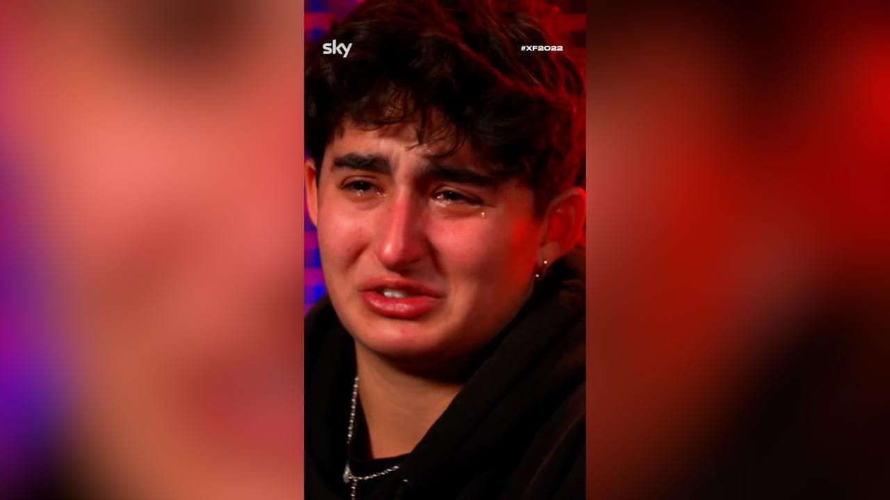 X Factor, le lacrime di Linda: "Mi sveglio al mattino che son piena di insulti sul telefono"