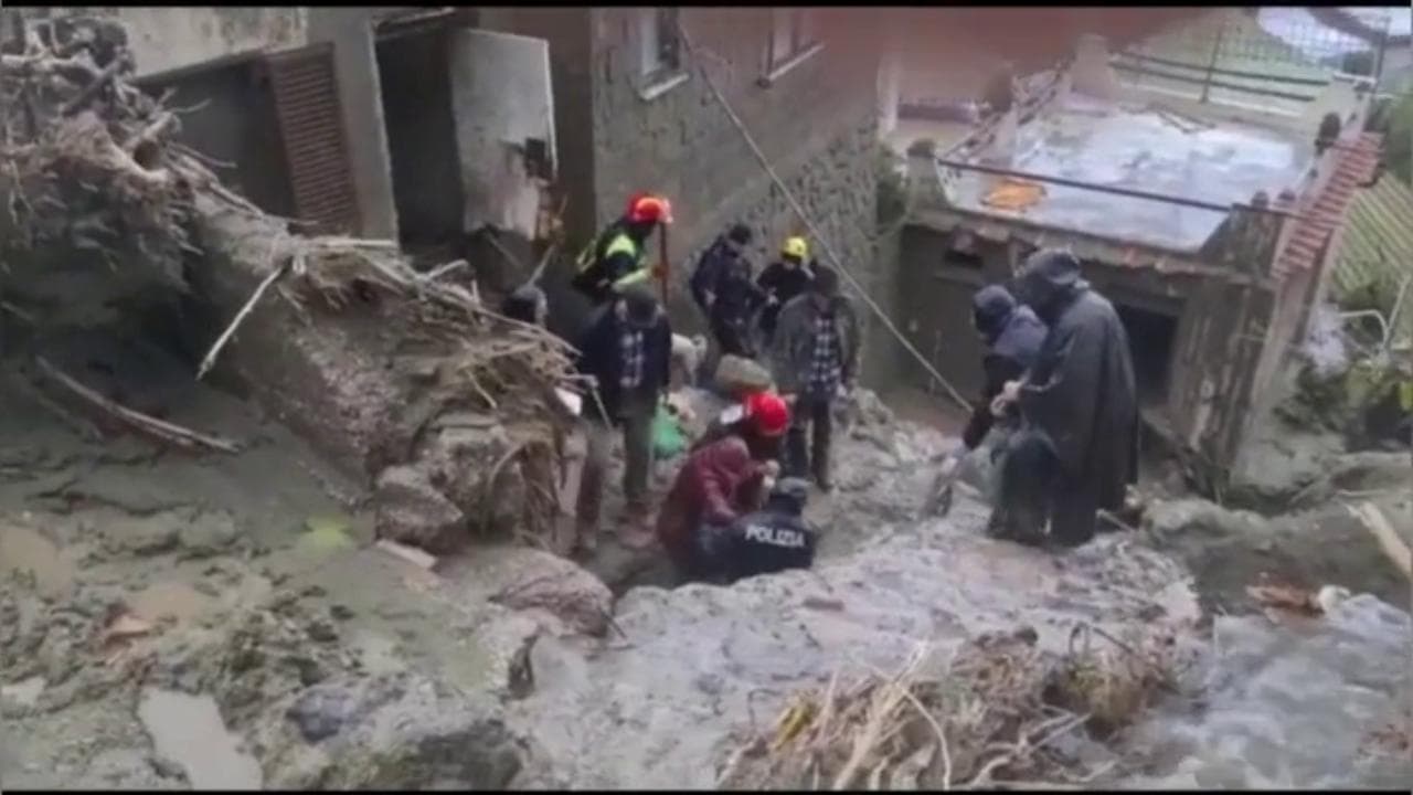 Ischia: soccorsa una donna intrappolata in casa