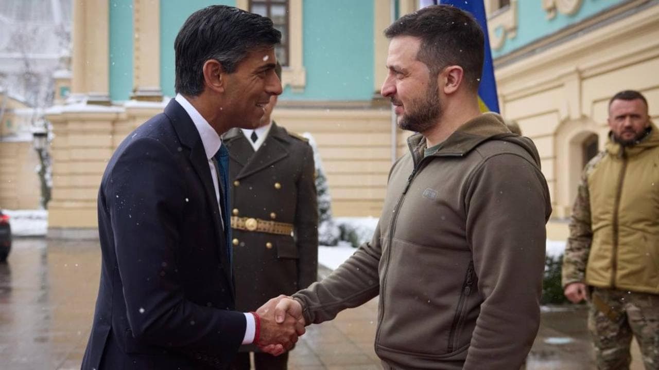 Incontro a sorpresa a Kiev tra il premier britannico Sunak e Zelensky