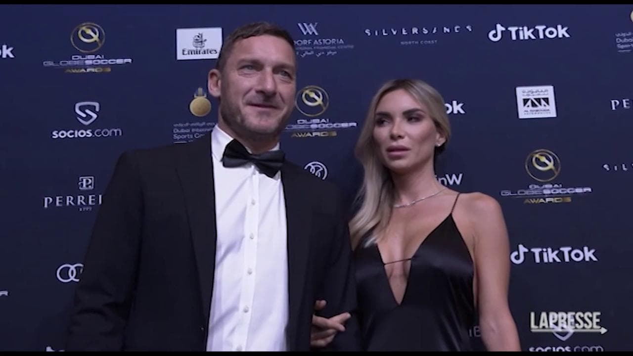 Francesco Totti e Noemi Bocchi, prima uscita ufficiale insieme ai Globe Soccer Awards di Dubai