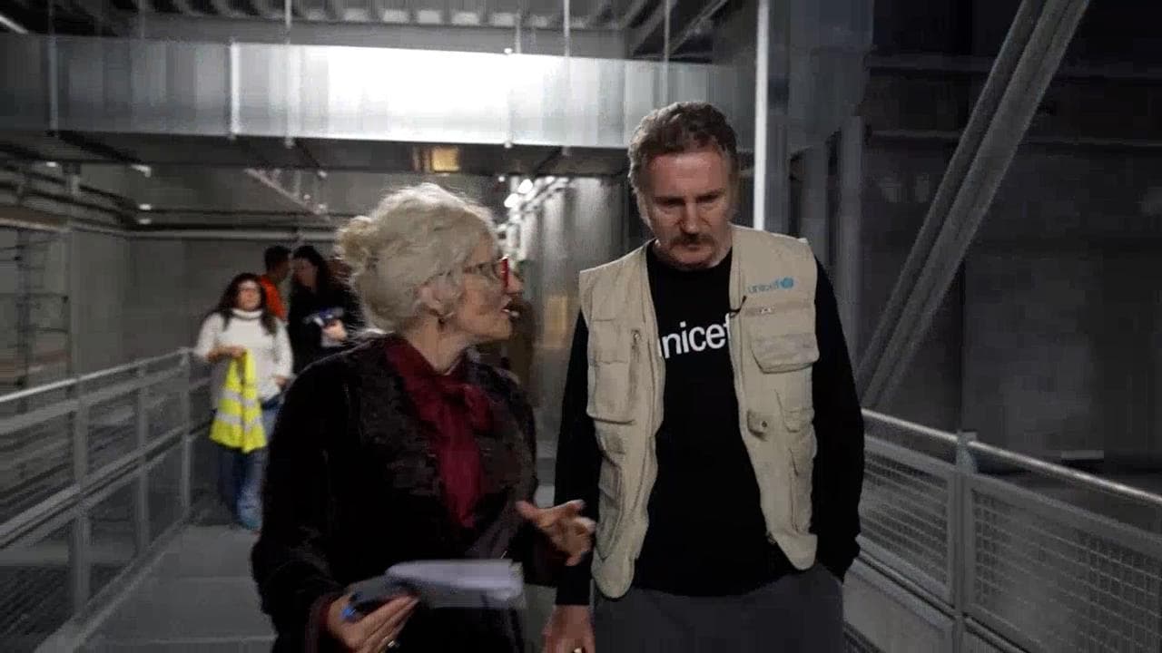 Oltre 60 anni a distribuire medicine e salvavita per i bambini più poveri: l'ambasciatore Unicef Liam Neeson visita l'hub di Copenaghen