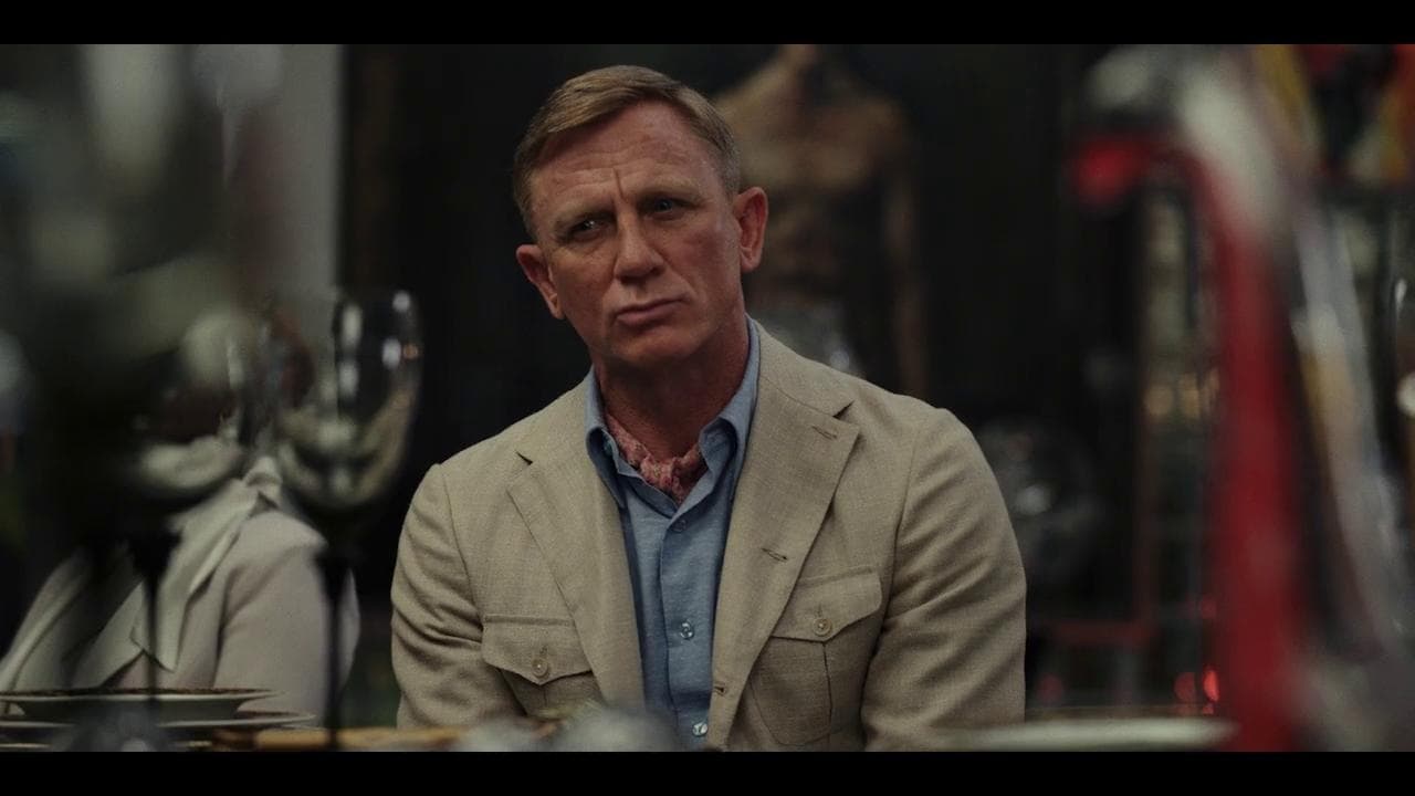 Glass onion: Knives out, Daniel Craig è di nuovo il detective Benoit Blanc - Il trailer