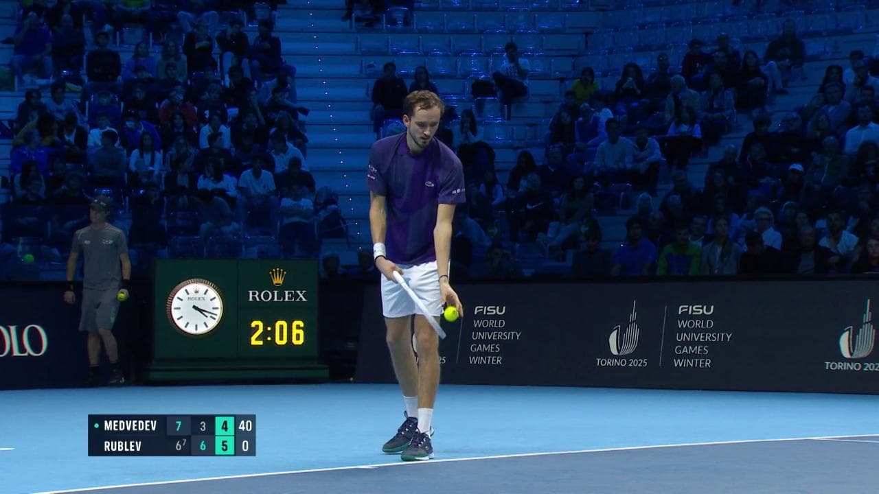 Tennis, Atp Finals di Torino, il "perfect game" di Medvedev: 4 ace in 51 secondi contro Rublev
