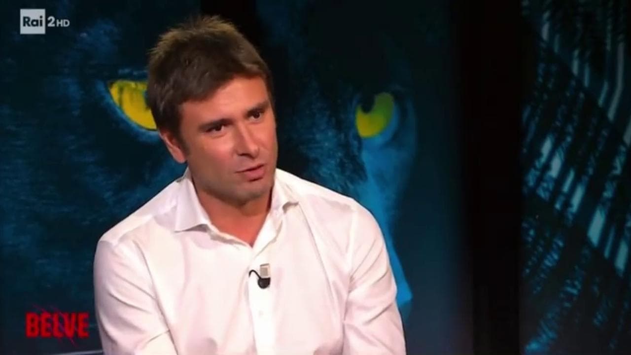 Di Battista diventa Conte, l'imitazione è tutta da ridere: "Ci sono resistenze interne al Movimento"