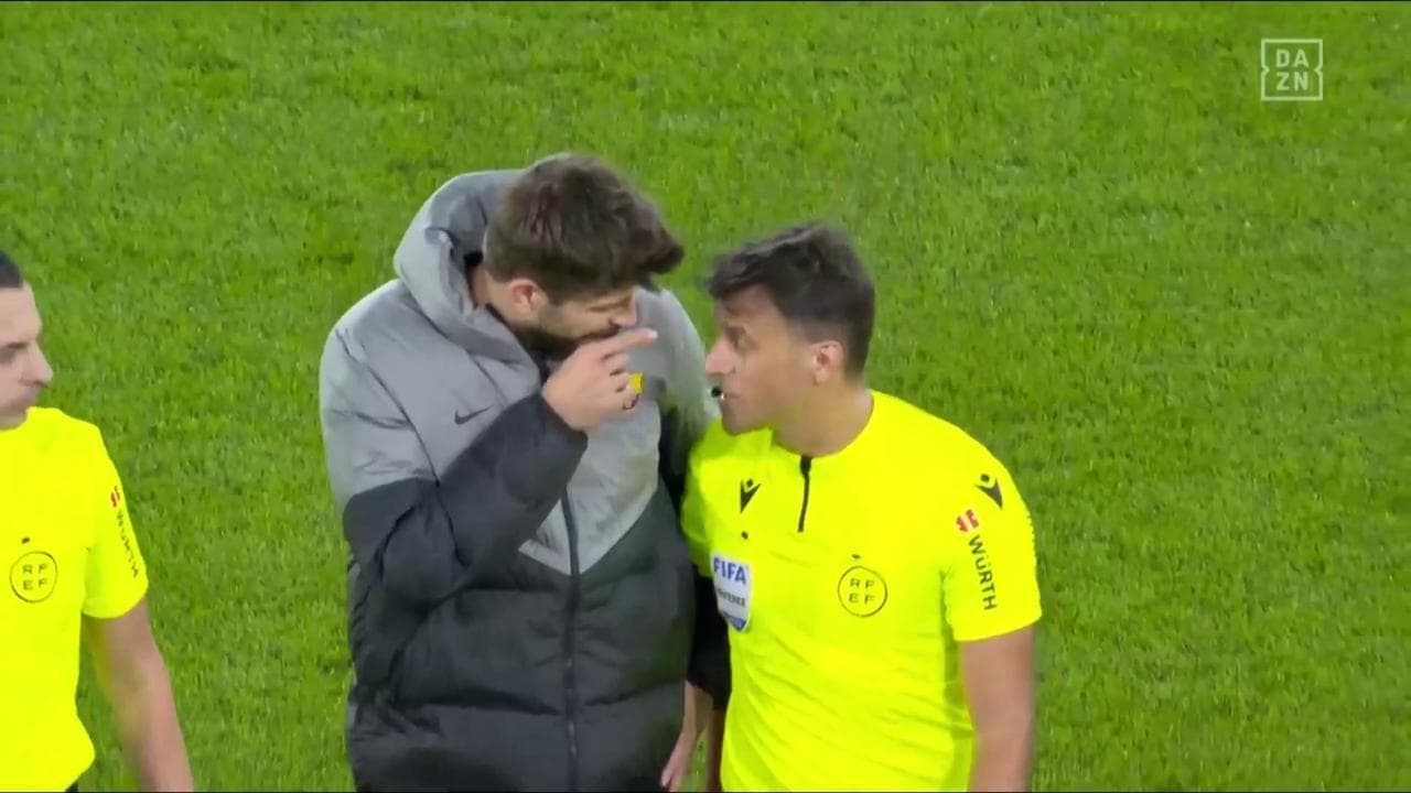 Piqué, un'espulsione dalla panchina per chiudere la carriera: minacce e offese all'arbitro