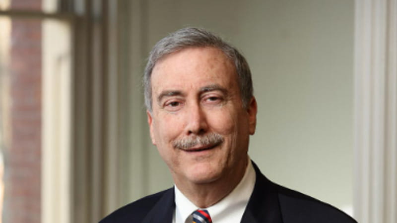 Larry Sabato: “Senza Biden come nemico, ora Trump è spacciato”