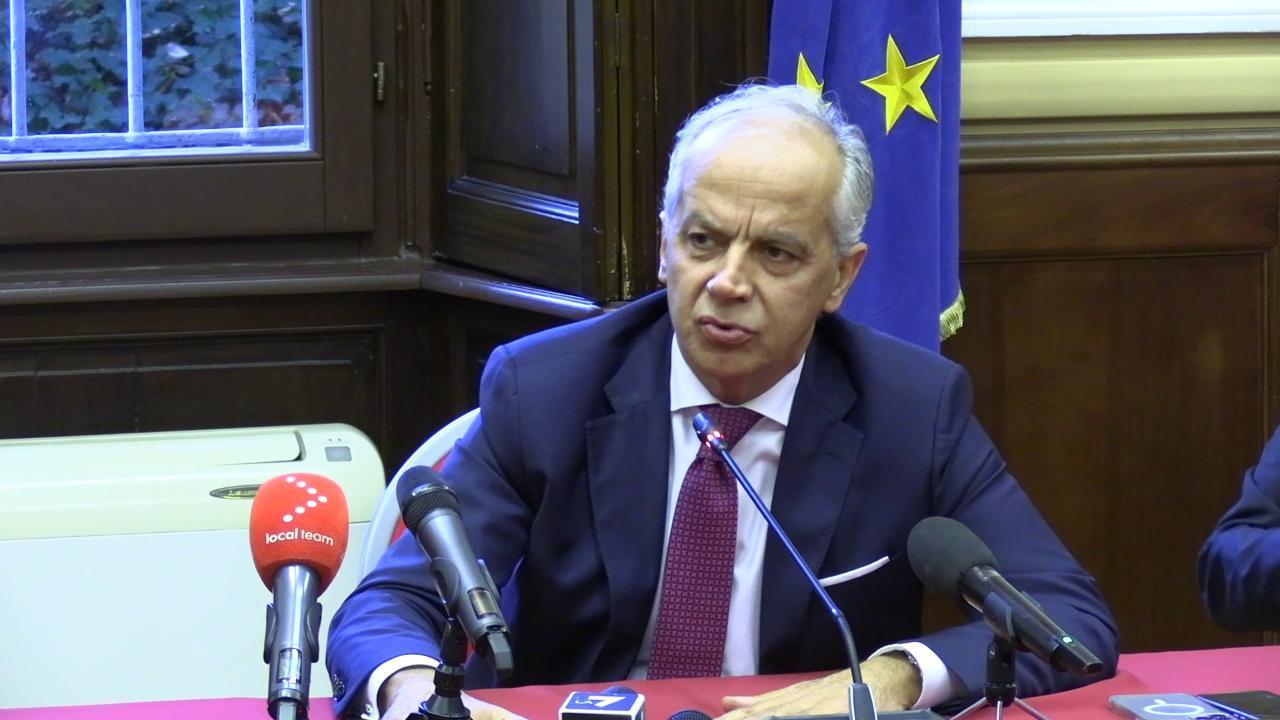 Migranti, Piantedosi su navi Ong a largo delle coste italiane: "No retromarcia su obblighi umanitari"