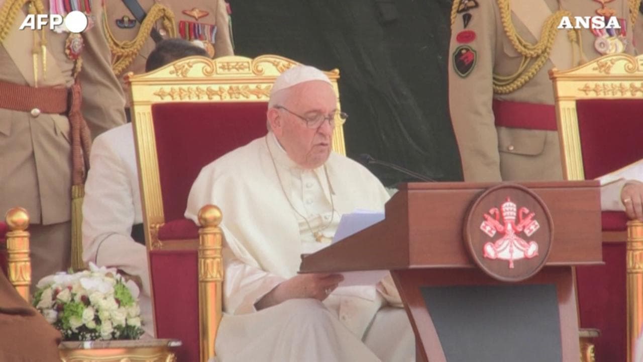 Il Papa ad Alawi: "Pochi potenti lottano tra loro mentre i popoli vivono le stesse difficolta'"