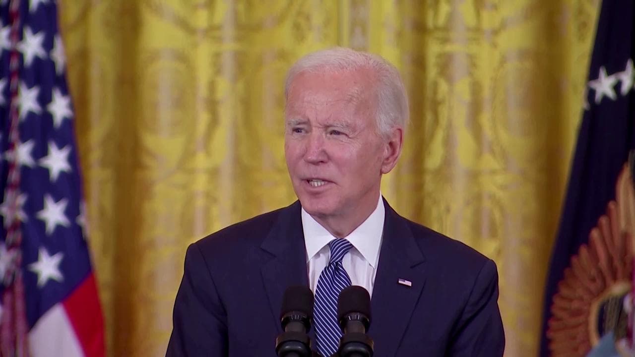 Usa, Joe Biden sbaglia il nome del nuovo primo ministro britannico: "Rashee Sanook"