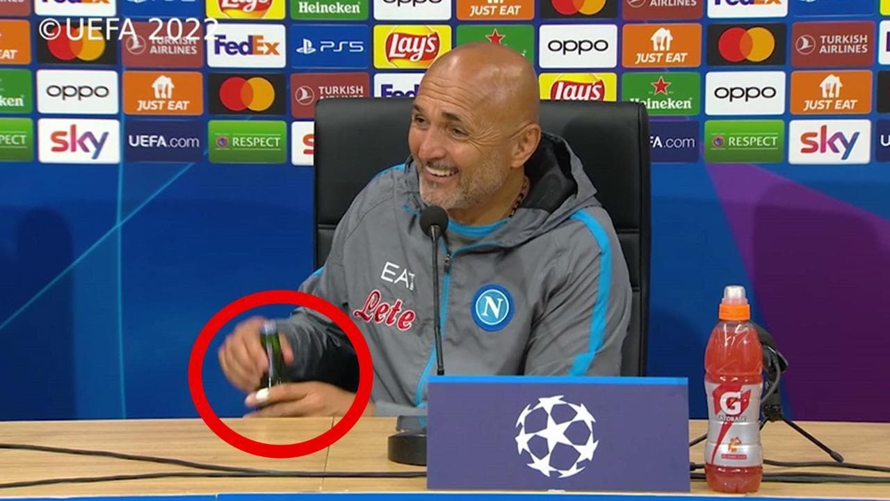 Champions League, Spalletti prova ad aprire un birra durante la conferenza stampa