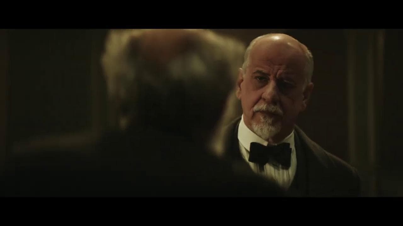 'La stranezza', Pirandello e due becchini nel film di Roberto Andò