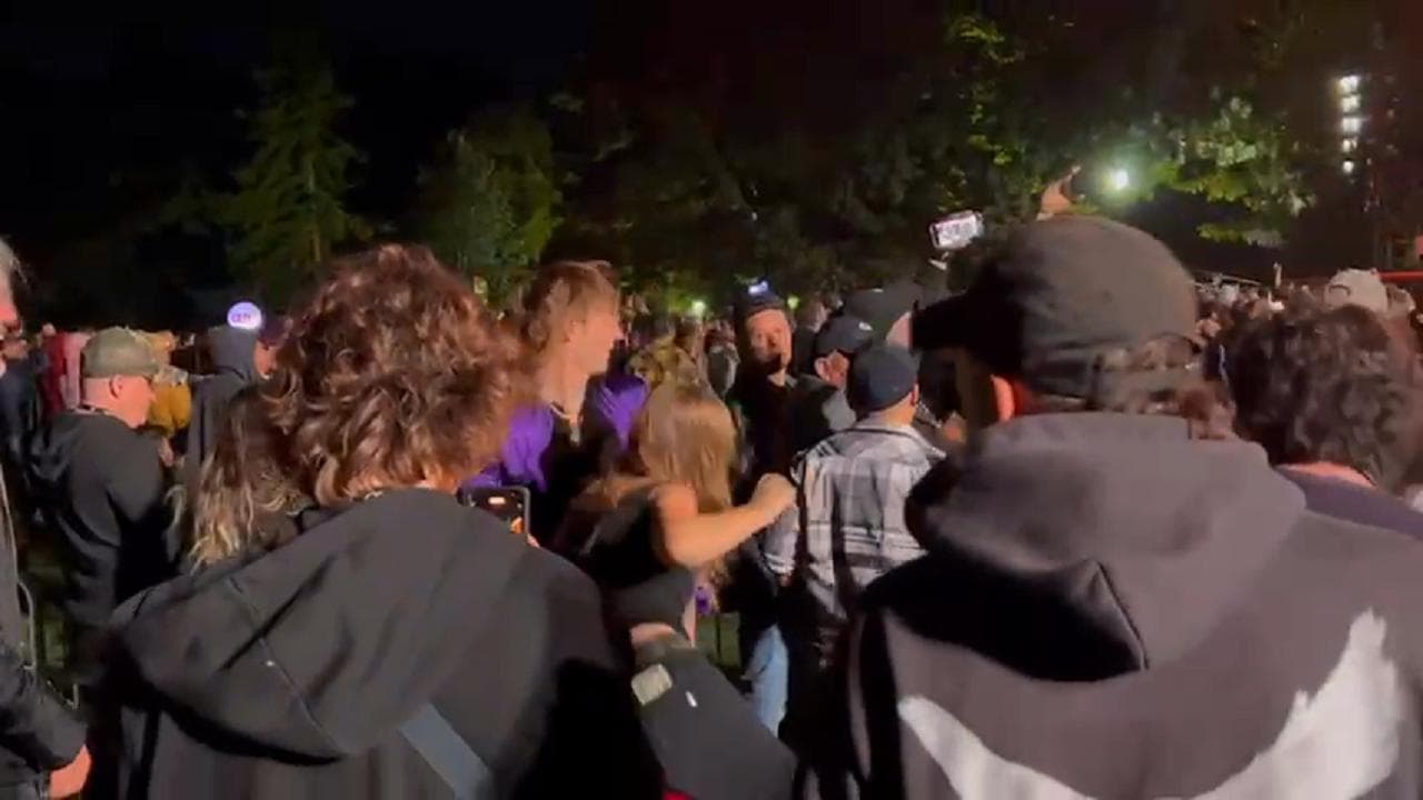 Maneskin al Global Citizen Festival di New York: trionfo sul palco, poi tra il pubblico a ballare con i Metallica