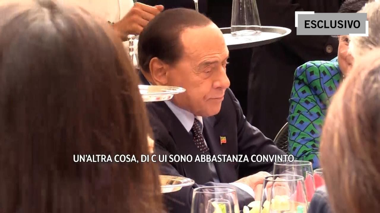 Berlusconi ai simpatizzanti: "Voglio più voti della Lega. Salvini è bravo ma non ha mai lavorato"