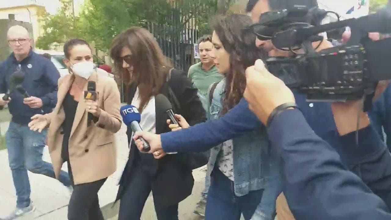 Ciro Grillo, la madre esce dal tribunale dopo la deposizione