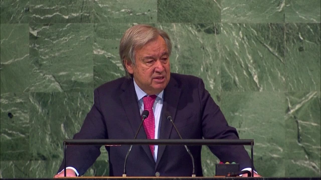 Onu, Guterres chiede di tassare le compagnie energetiche per aiutare le vittime del clima: "Chi inquina paghi"