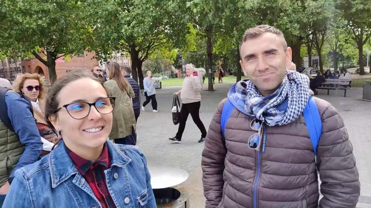 Elisabetta II, tanti italiani in fila per l'ultimo saluto: "È stata una regina che ha fatto la storia"