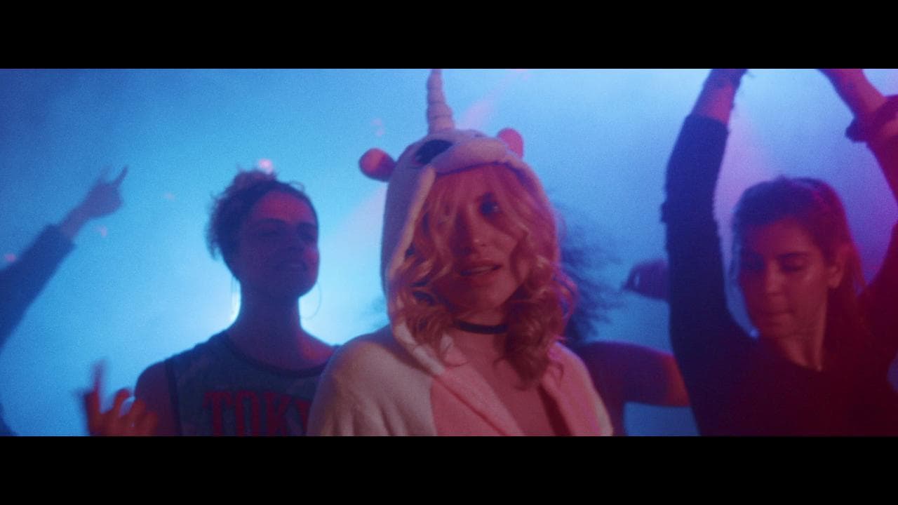 Le Vibrazioni e 'Rosa intenso', il videoclip in anteprima