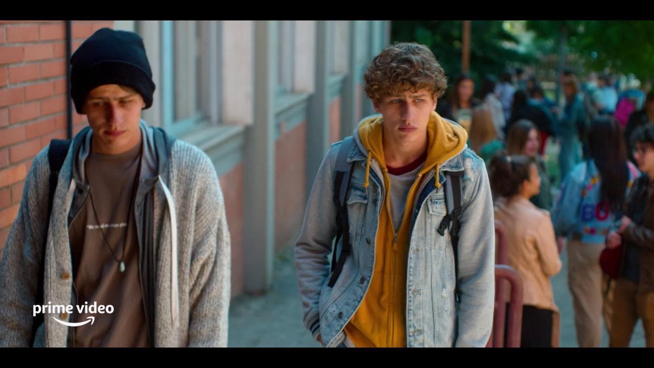 'Prisma' adolescenti in cerca di un posto nel mondo - trailer