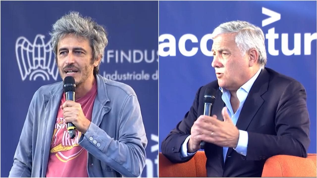 Siparietto a Dogliani, Tajani: "Forza Italia non ha fatto cadere Draghi", Pif: "E' vero, è colpa mia"