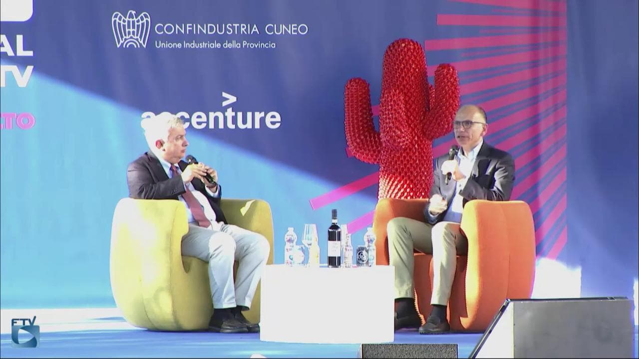 Fiamma FdI, Letta a Molinari: "Inspiegabile come non abbiano cambiato quel simbolo in una Repubblica antifascista"