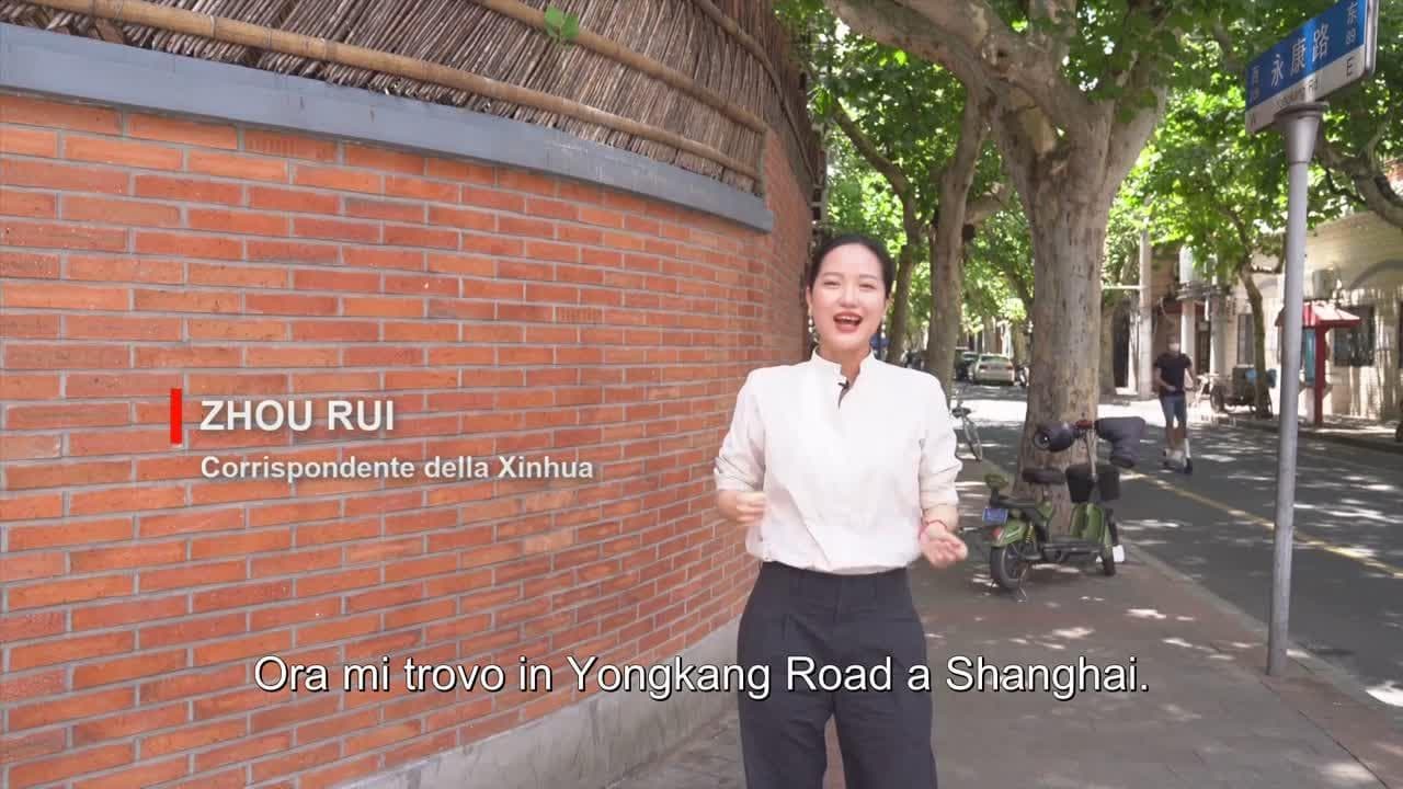 Shanghai, tutti pazzi per il caffè (che arriva servito anche dal drone). Sono migliaia le caffeterie