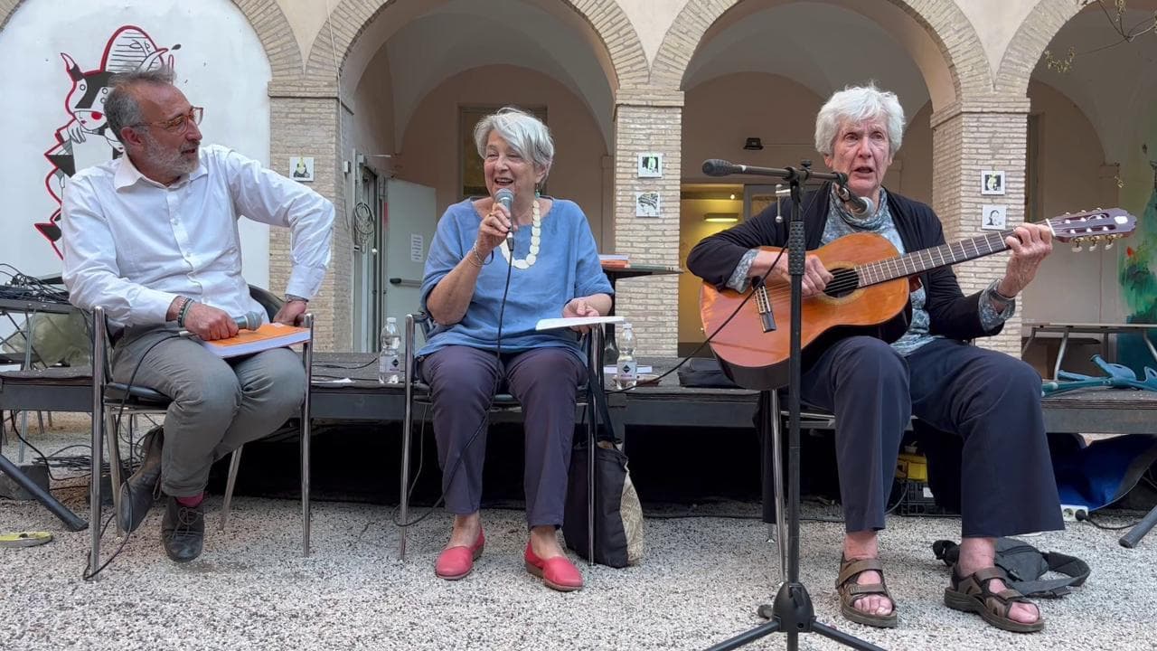 Giovanna Marini alla 'Casa internazionale delle donne': la lotta di 'Su comunisti della Capitale'