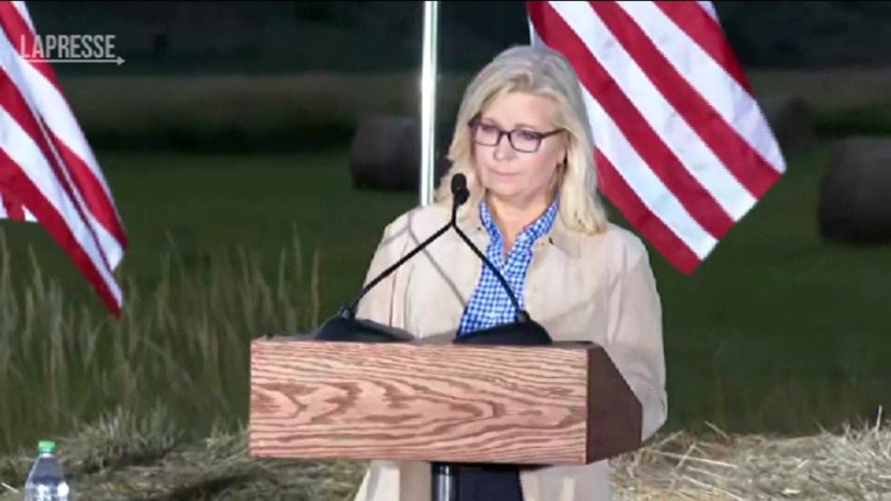Usa, Liz Cheney perde le primarie repubblicane e sfida Trump: "Adesso inizia il vero lavoro"