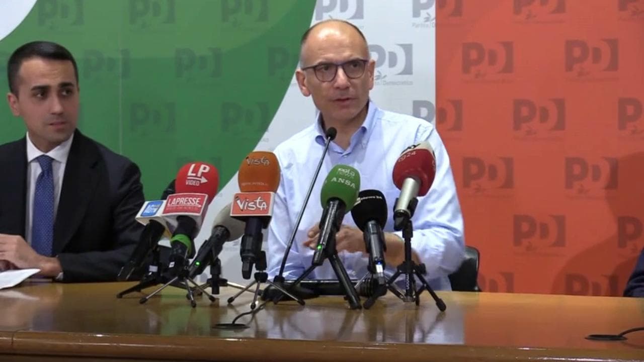 Elezioni, Letta annuncia l'intesa con Di Maio: "Ora rimbocchiamoci le maniche"