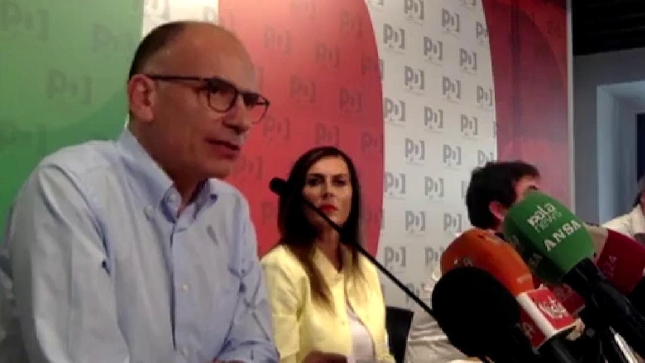 Elezioni, Letta sigla accordo con Europa Verde e Sinistra Italiana: "Divisi rischiamo successo della destra"