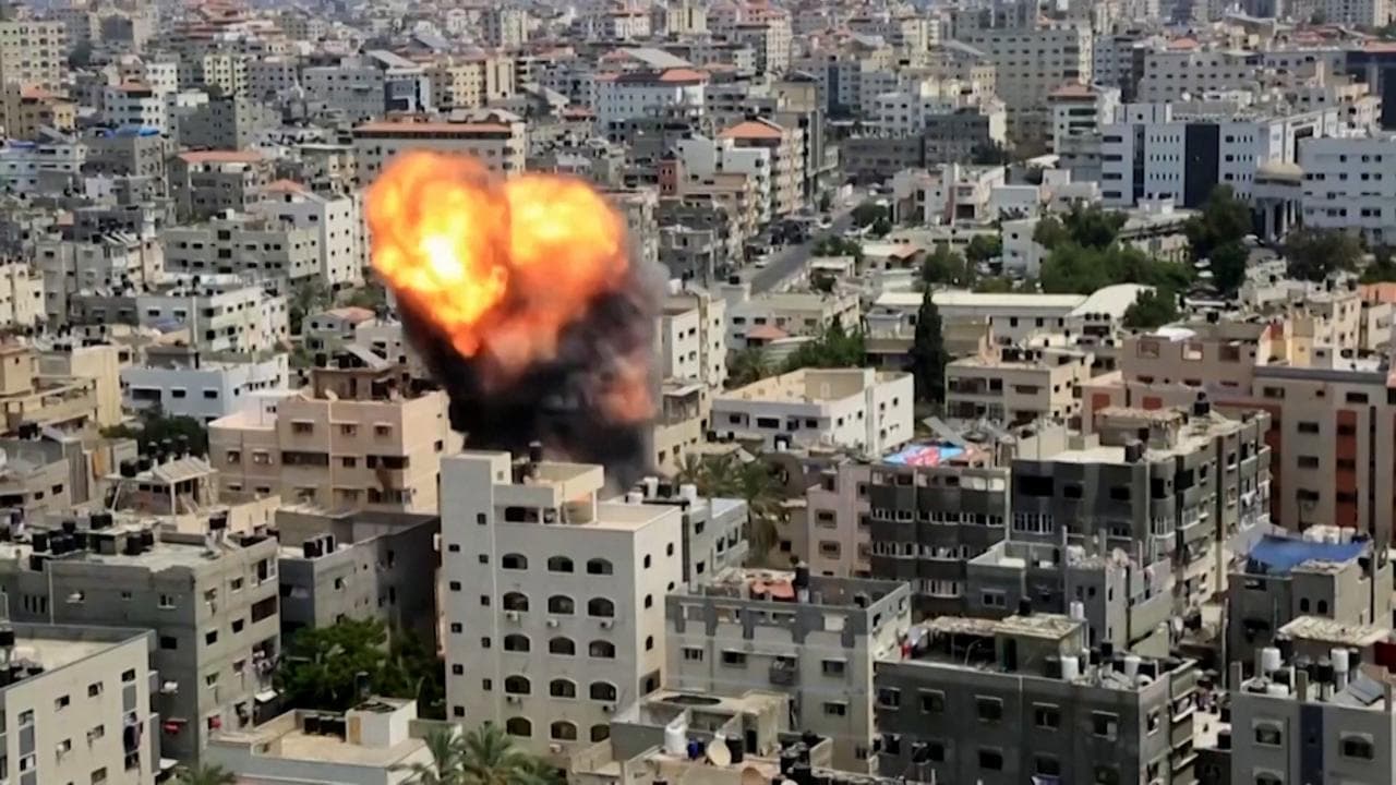 Gaza, ancora missili israeliani sulla città. Colpita una casa con miliziani della Jihad