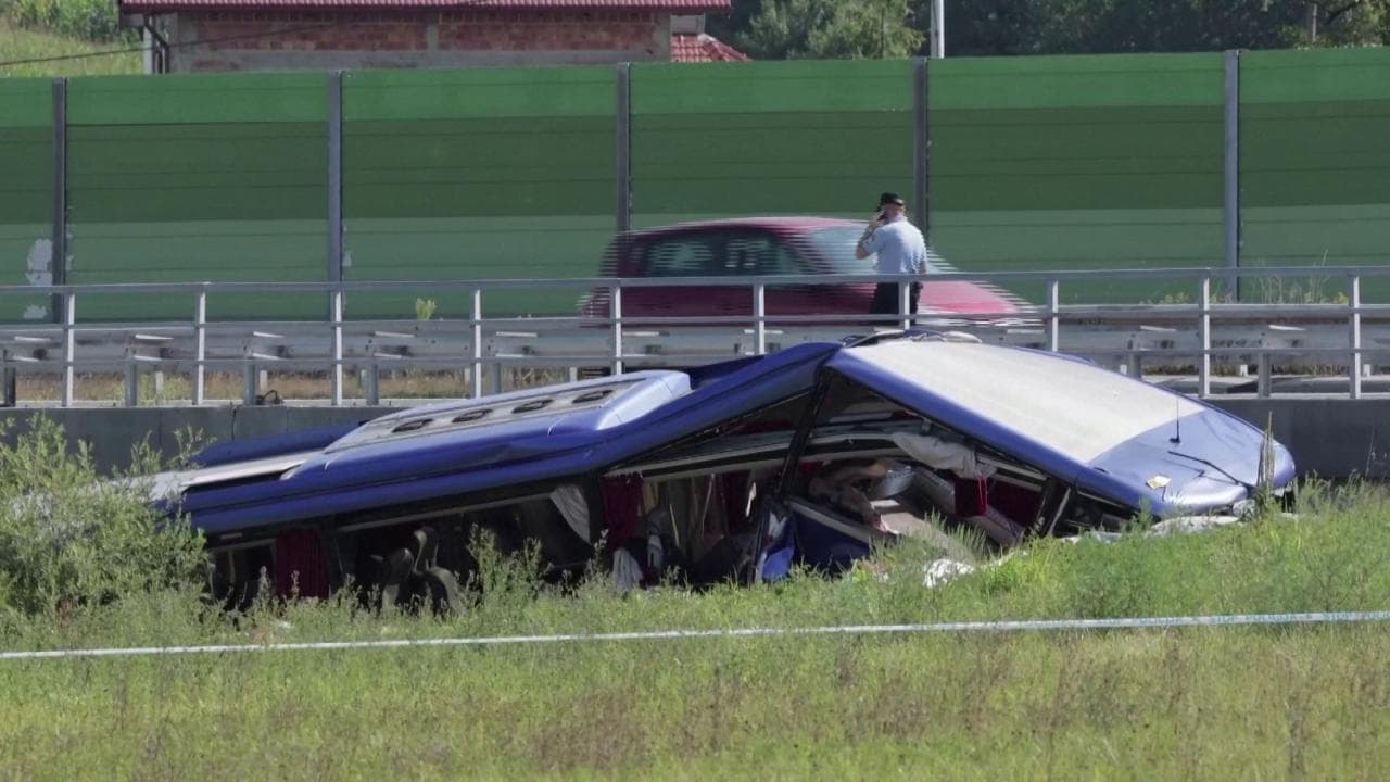 Croazia, bus di pellegrini diretto a Medjugorje finisce fuori strada. Dodici le vittime