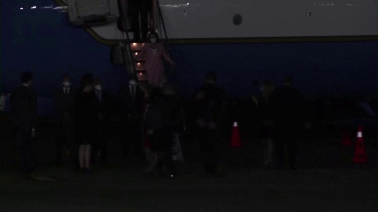 Taiwan, atterrato a Taipei l'aereo con a bordo la speaker della Camera Usa Nancy Pelosi