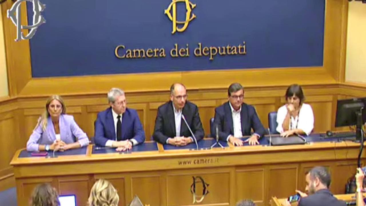 Elezioni, Letta e Calenda siglano l'accordo: "Ora si riapre la partita con il centrodestra"