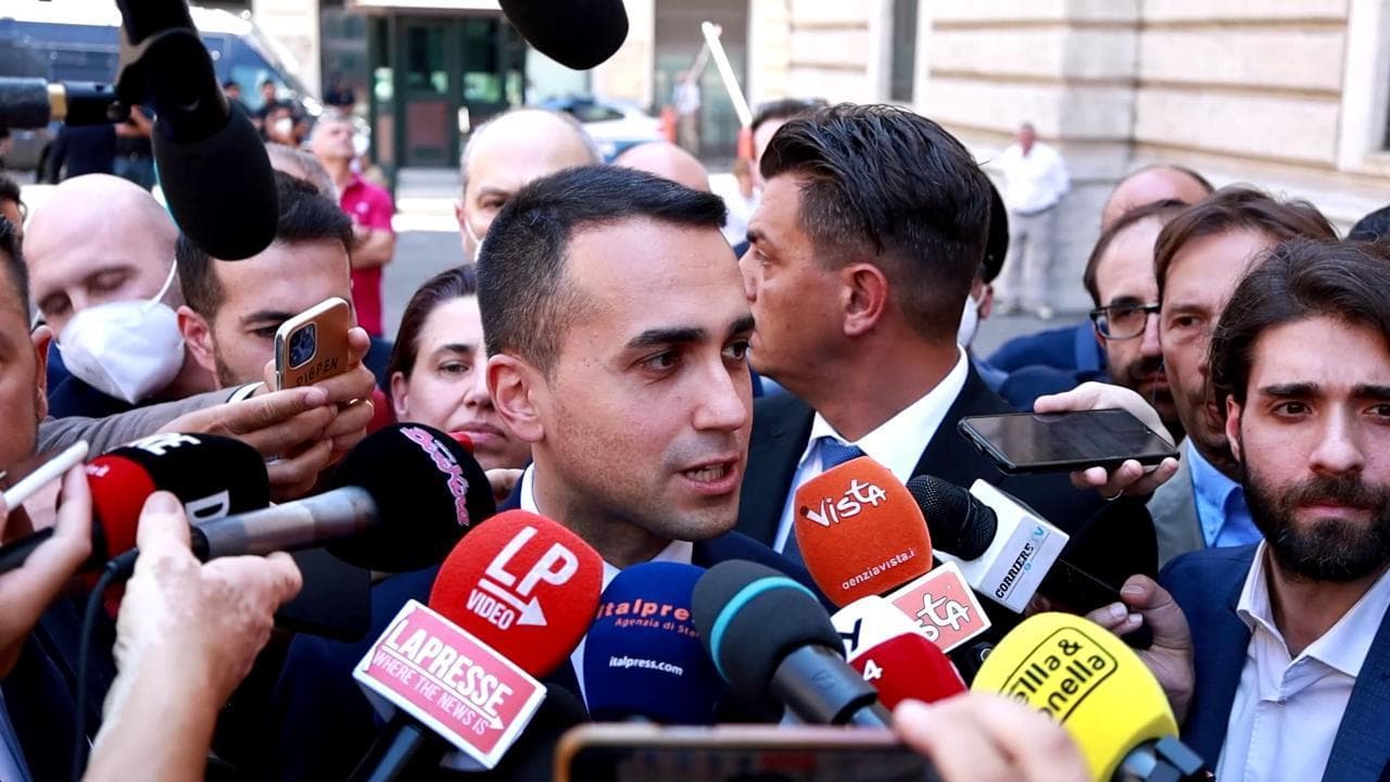 Crisi di governo, Di Maio: "Portare avanti agenda Draghi. A elezioni noi mai con M5s e Lega"