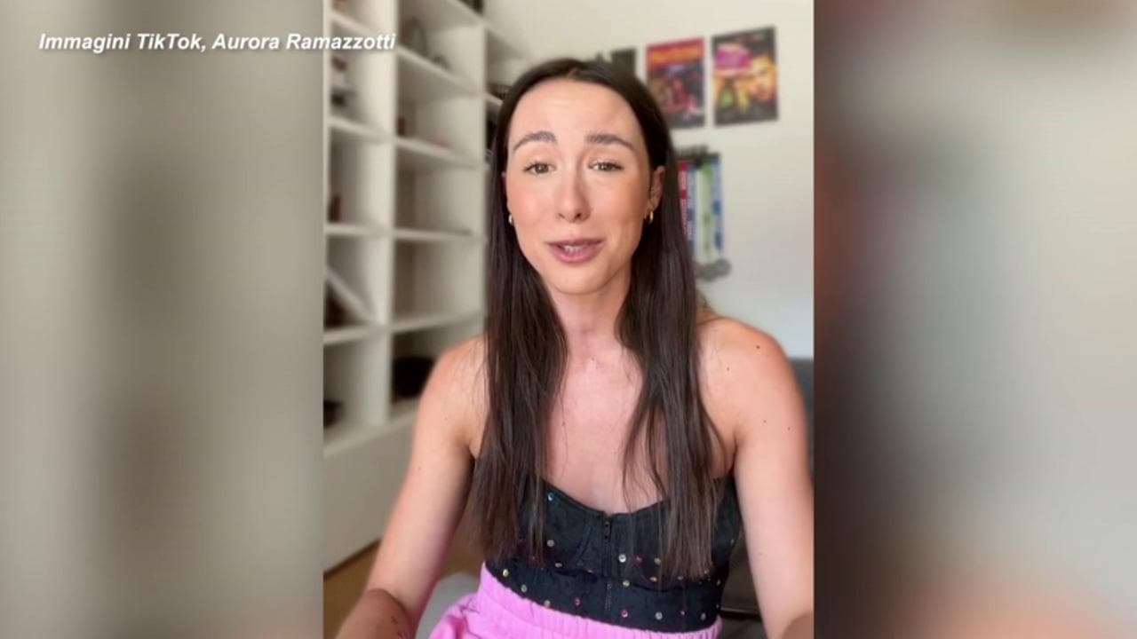 "Se non facessi Ramazzotti di cognome": Aurora risponde agli haters con un rap