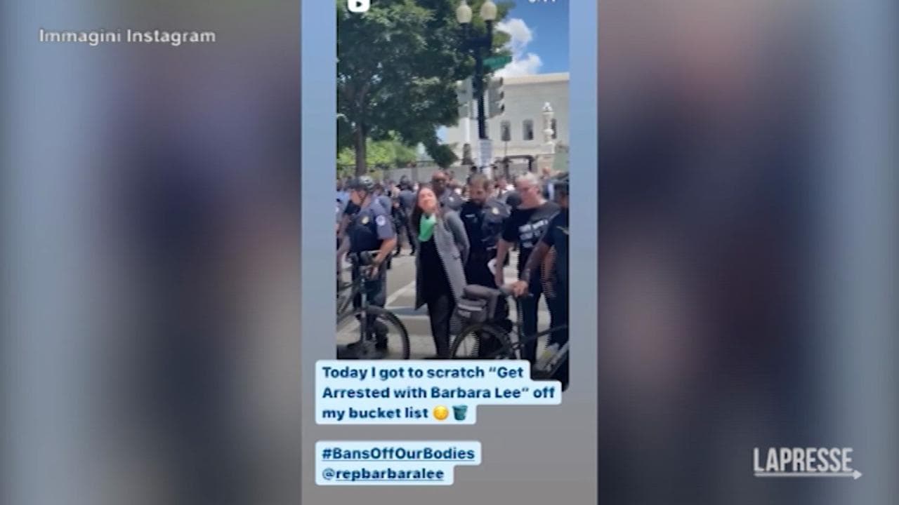 Usa, Ocasio-Cortez arrestata durante una manifestazione pro aborto