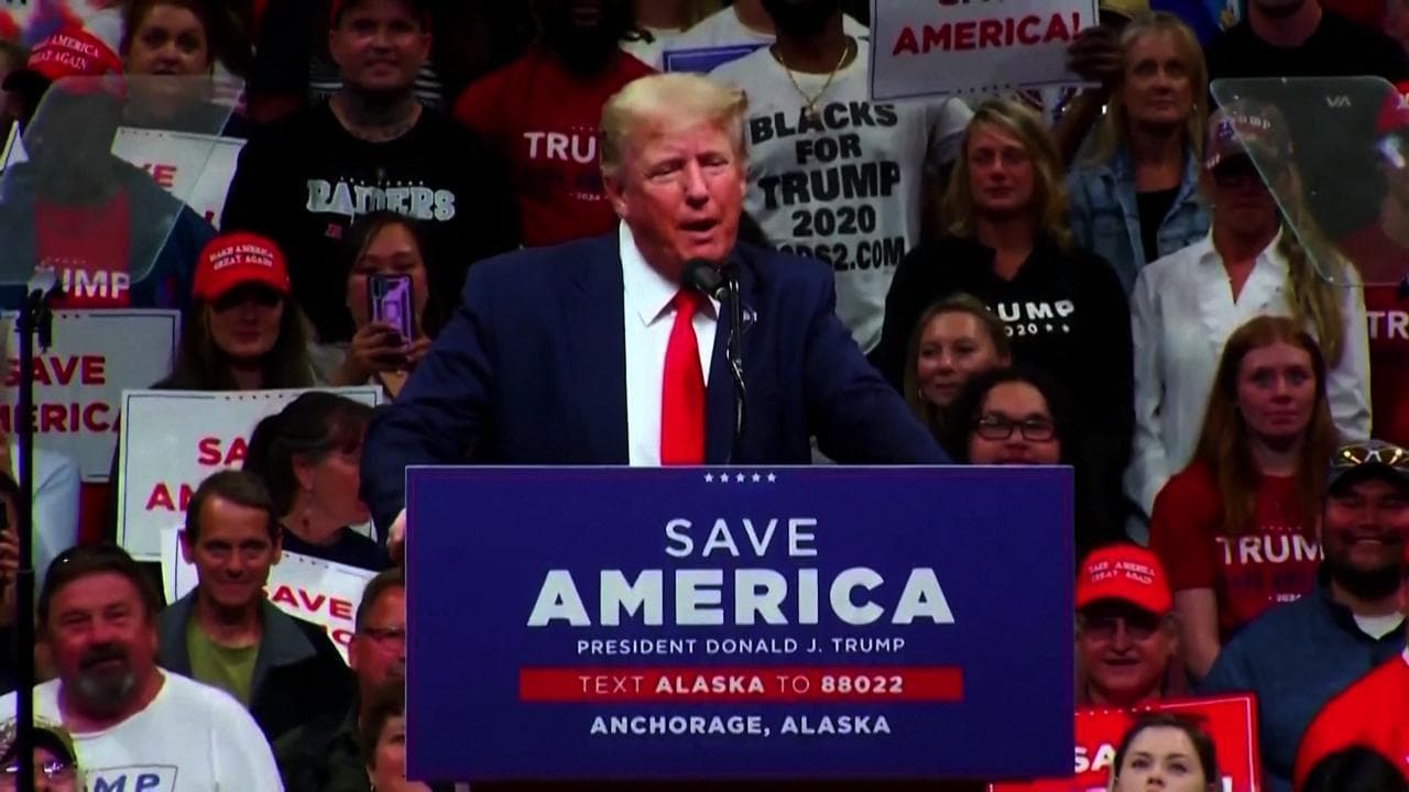Trump contro gli ambientalisti: "Con il riscaldamento globale avremo più case sulla spiaggia"
