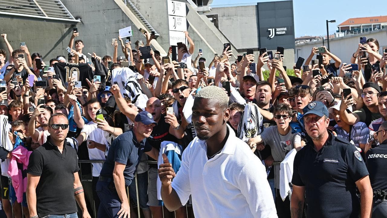 Juventus, il ritorno di Paul Pogba, accolto come una star dai tifosi bianconeri