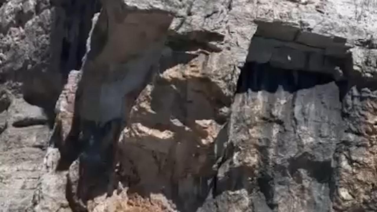 Dolomiti Agordine, crolla un pilastro del monte Moiazza: le immagini aeree