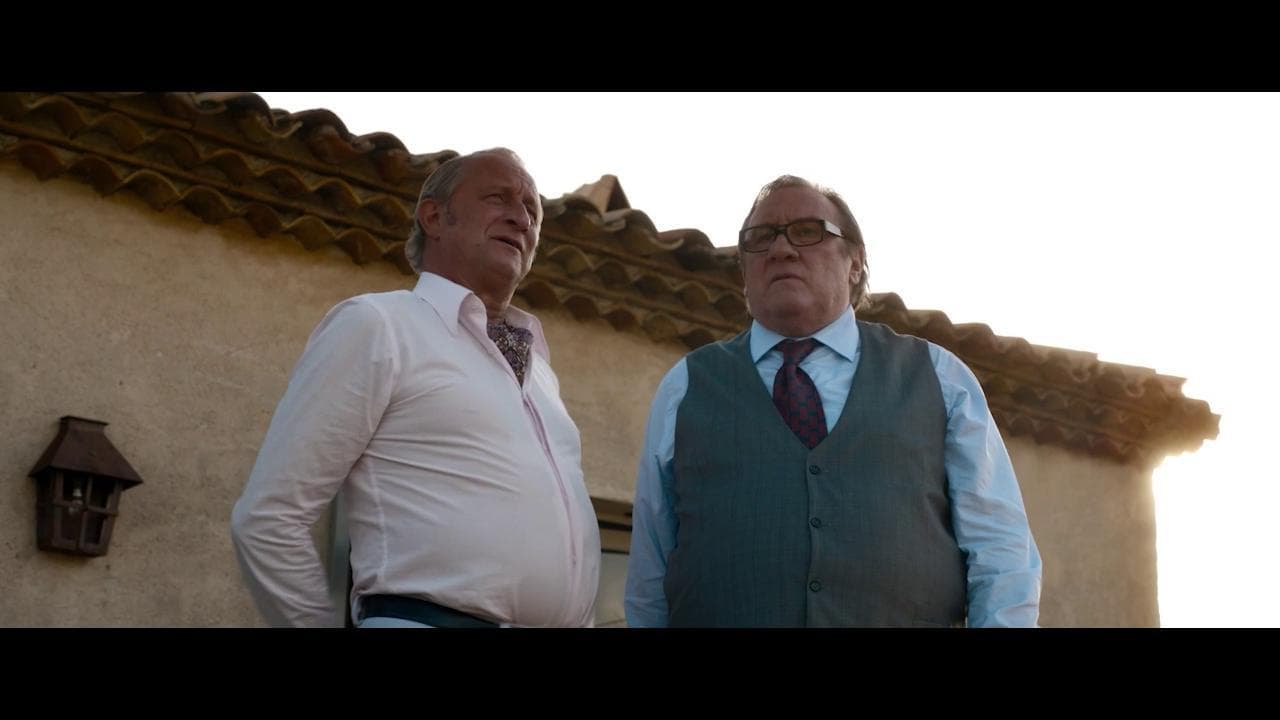 'Mistero a Saint-Tropez' la bollente estate in Costa Azzurra nella commedia francese - clip