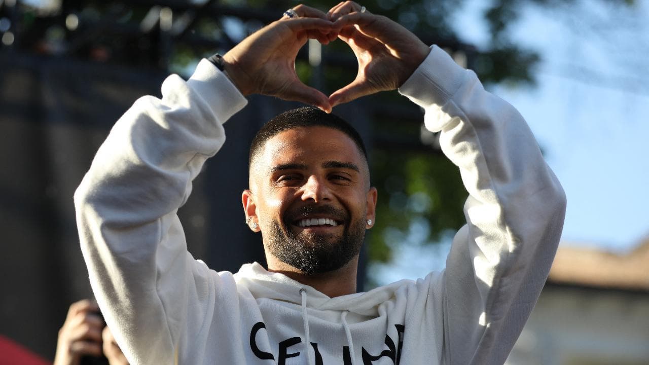 Lorenzo Insigne, accoglienza da star a Toronto tra cori da stadio e striscioni