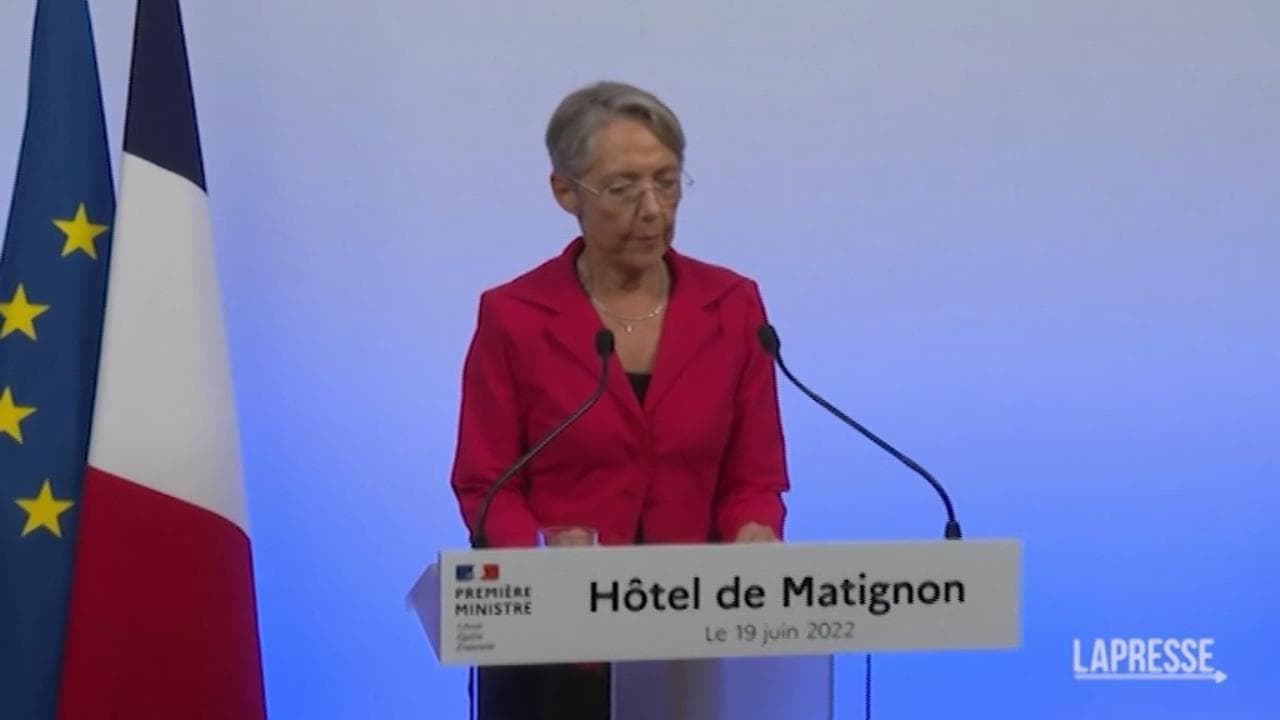 Elezioni legislative in Francia, la premier Borne: "Situazione senza precedenti, rischi per il Paese"