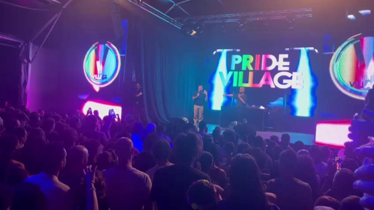 "Ciao Cloe": al Pride di Padova il ricordo dell'insegnante transessuale con Cristiano Malgioglio