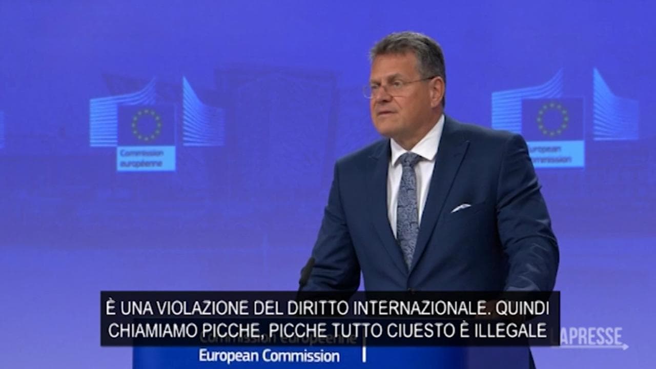 Brexit, Sefcovic (Ue) accusa Londra: "Il cambio dell'accordo sull'Irlanda del Nord è illegale"