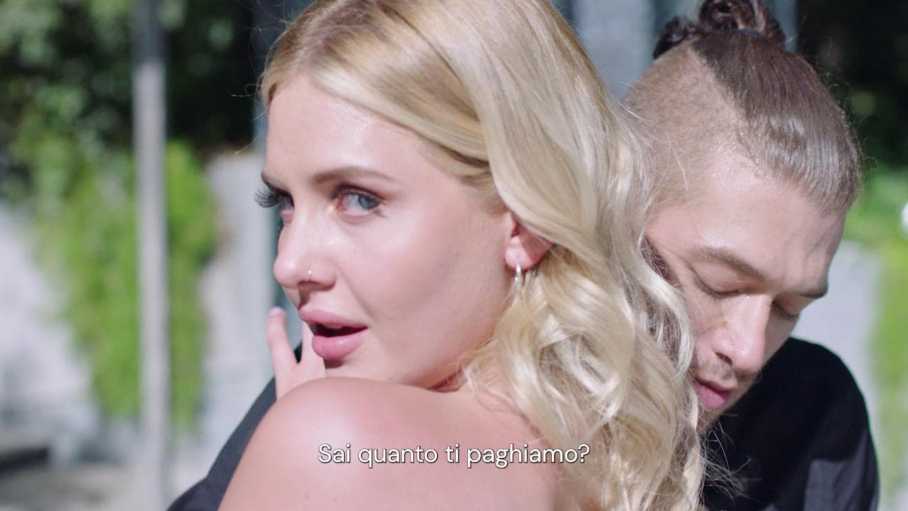 'Pleasure', tra fiction e documentario uno sguardo lucido sull'industria del porno