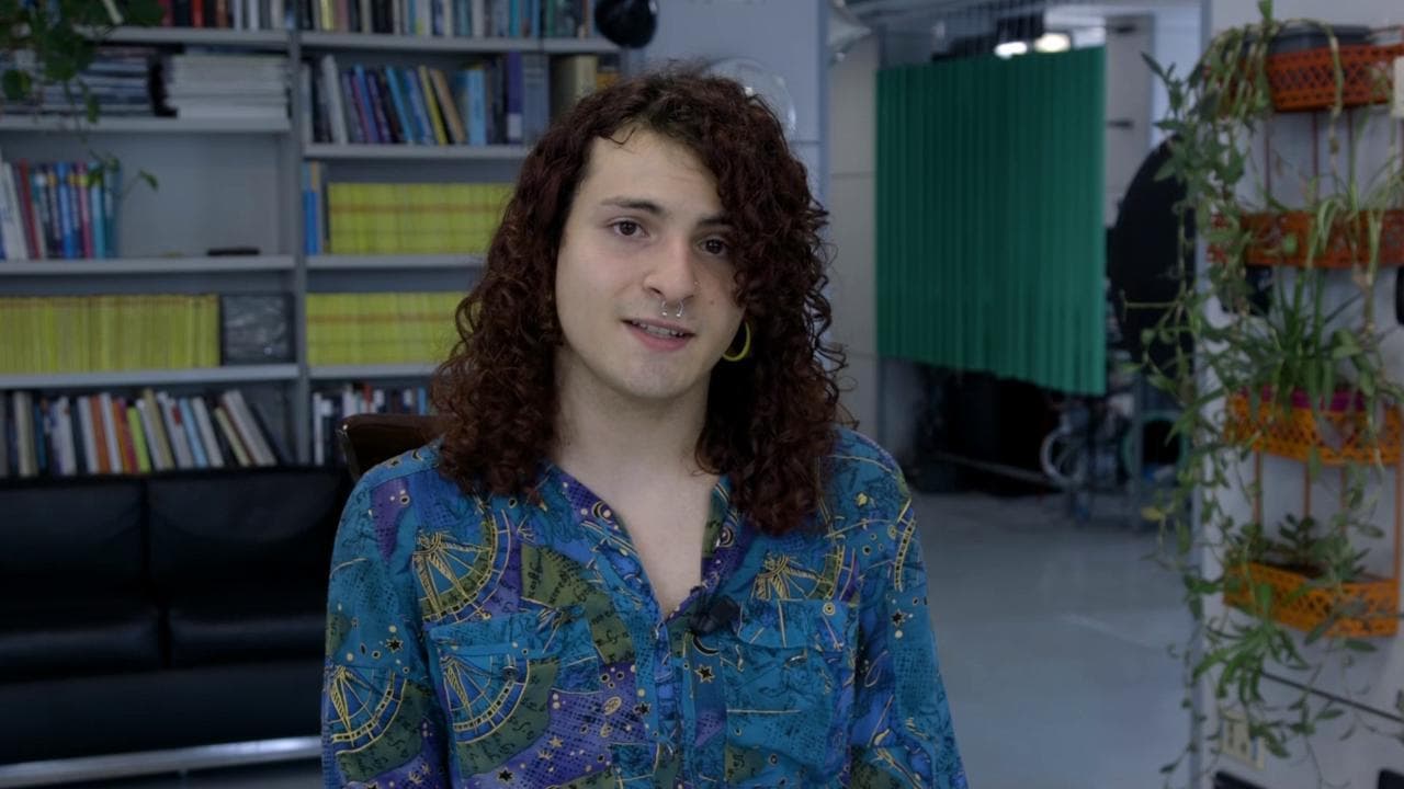 Pride 2022, la nuova serie podcast 'Casa+': storie di identità, amore, orgoglio