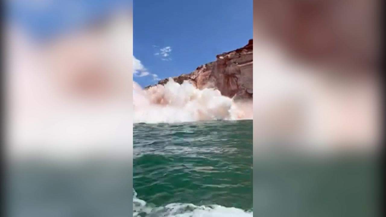 Usa, imponente frana nel lago Powell: il crollo della scogliera ripreso da una barca